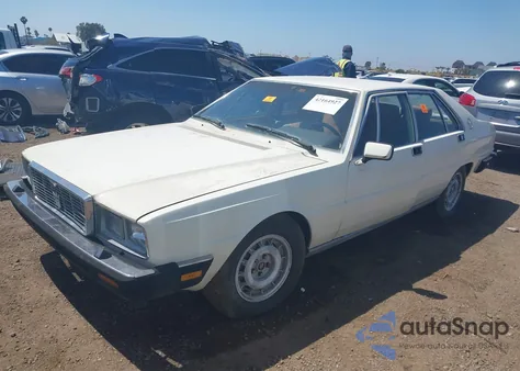 1985 Maserati Quattroporte z USA, uszkodzony, nr VIN ZAMBC1103FA305124